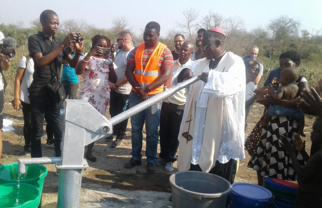 Bishop Musikuwa Commissioning a new borehole at Mwalija Village, Chikwawa